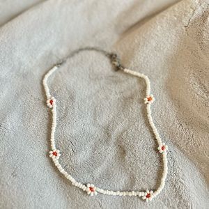 PacSun White Daisy Choker Necklace